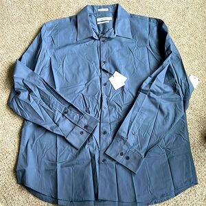 Calvin Klein nwt modern stretch , non iron dress shirt